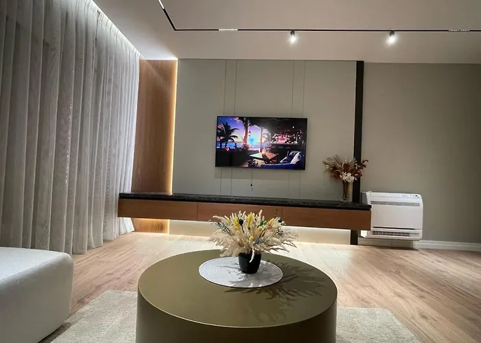 Azure Coast Suites, Sea View,iliria Lägenhet *