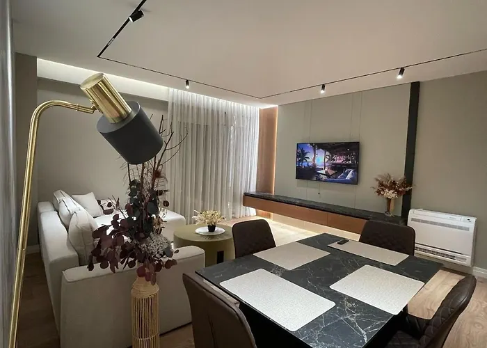 Azure Coast Suites, Sea View,iliria Lägenhet