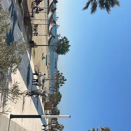 Azure Coast Suites, Sea View,iliria شقة *