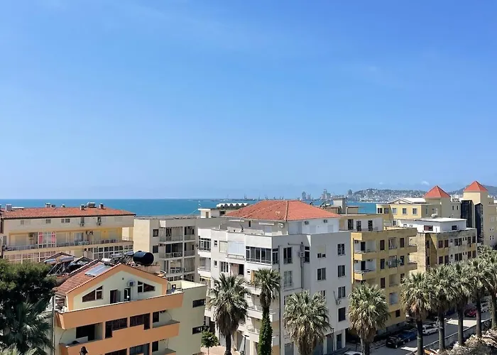 Azure Coast Suites, Sea View,iliria Lejlighed