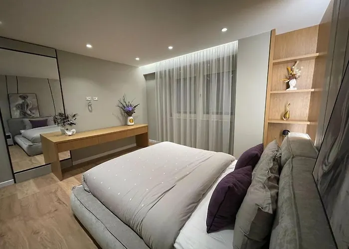 Azure Coast Suites, Sea View,iliria Lejlighed *
